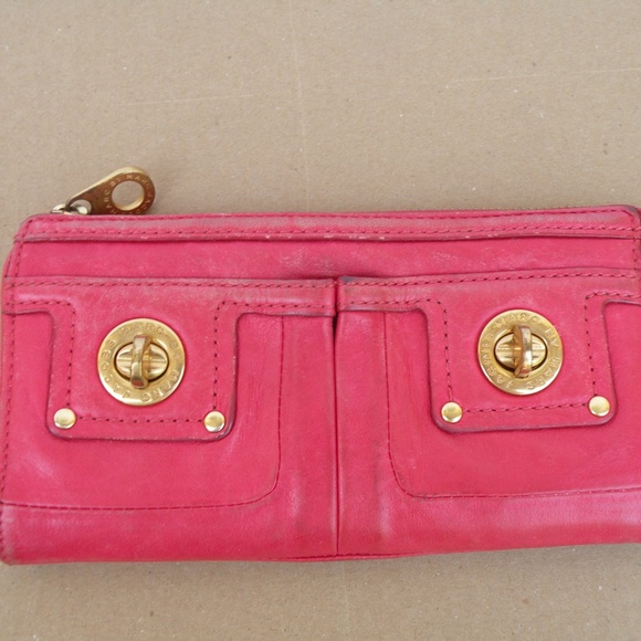 MARC BY MARC JACOBS LEATHER CLUTCH - Picture 1 of 4